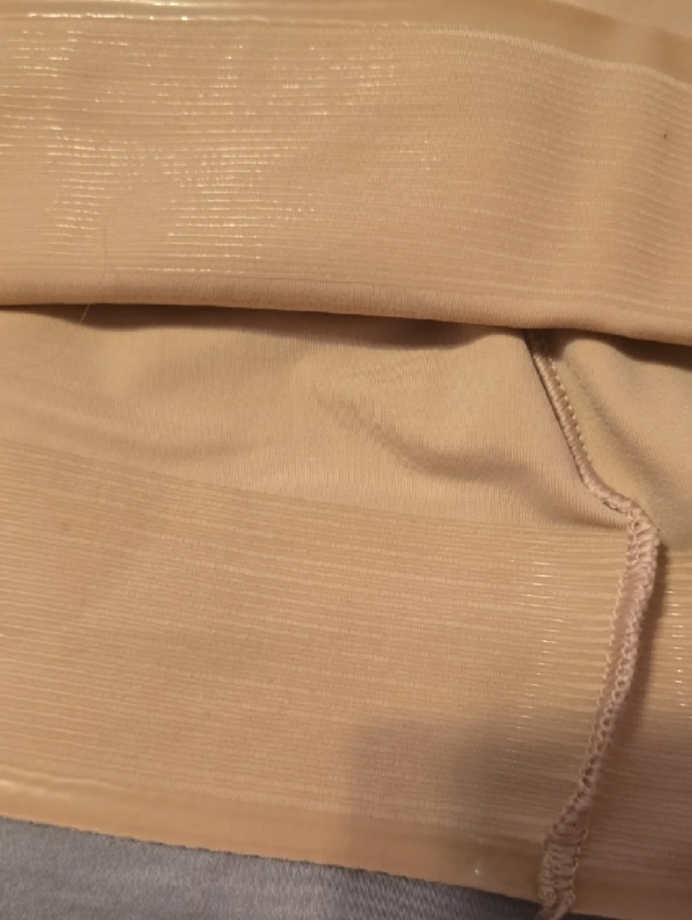 NWOT Ruby Ribbon Strapless Nude Shapewear Convertible Slip‎